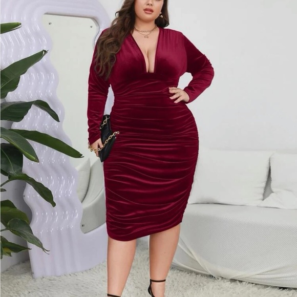 Plus Size Luxe Velvet Ruched Deep Plunge V Neck Evening Party Bodycon Dress - Picture 9 of 16